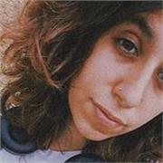 Ragazza offre lezioni private di inglese di corso base elementare